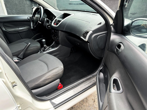 Peugeot 207 1.4 ACTIVE 8V FLEX 4P MANUAL