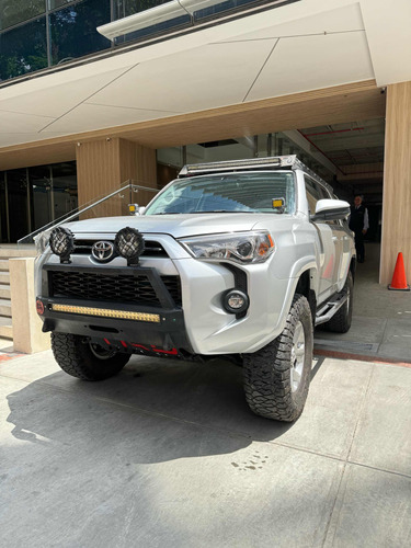 Toyota 4runner Sr5