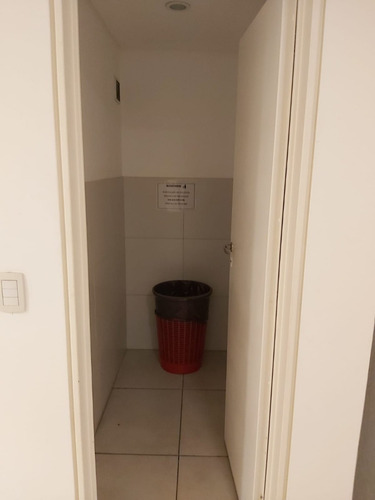Venta Departamento 2 Dormitorios Adjudicado Regam Pilay Con Posesion Inmediata O Renta, Av Colon 1494