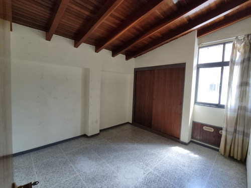Venta De Casa Quinta En Colinas De Santa Mónica