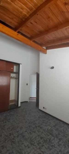 Imagen 10 de 13 de Hermoso Chalet En Esquina , Zona Centrica De Llavallol