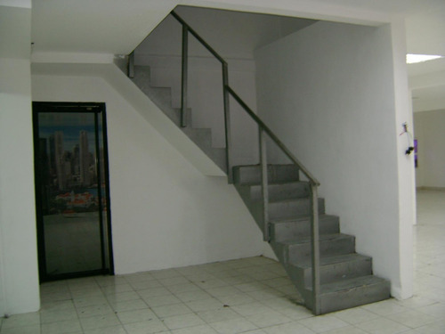 Imagen 4 de 19 de Alquiler De Edificio, Local, Deposito, Galpon De 3 Pisos, 860m2 En La Campiña