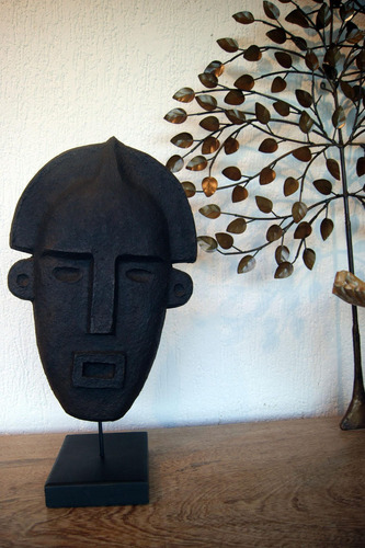 Máscara Decorativa Africana Em Papel Machê 55,5x30x18 Cm