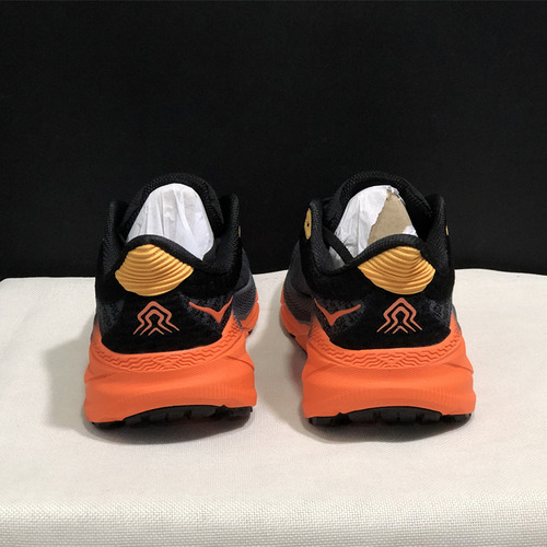 Tenis Hoka Challenger Atr 7 Trail Running Sin Género Naranja