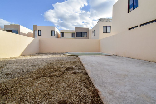 Casa En Venta En Mérida, Privada Andres, Cumbres De Novonorte, Conkal