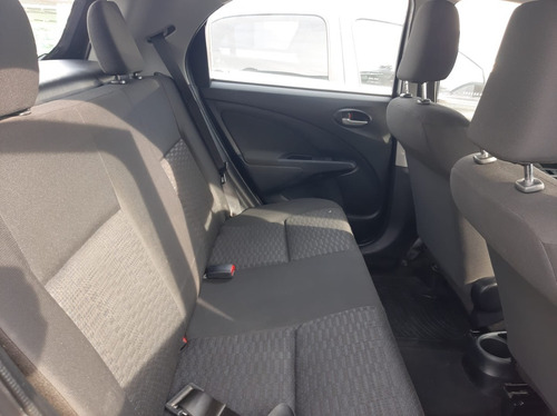 Imagen 9 de 10 de Toyota Etios Xls 1.5 Mt 2014
