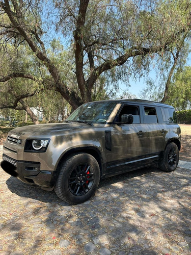 Land Rover Defender 2023