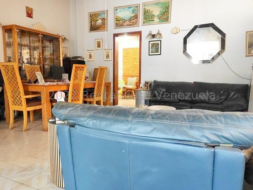 Imagen 9 de 14 de Casa En Venta Los Palos Grandes 22-24123 Wolfgang Liaz 0414-132-24-22 0412-582-01-12