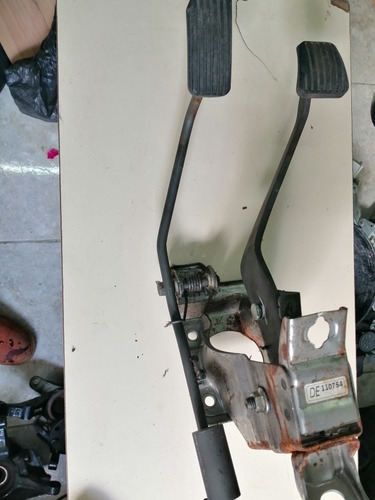 Pedalera Chevrolet Aveo Lt Aplica A Sincronico Y Automático.