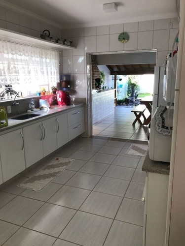 Imagem 18 de 21 de Casa Em Assis, Com 03 Dormitórios Sendo 01 Suíte Master. - 1205