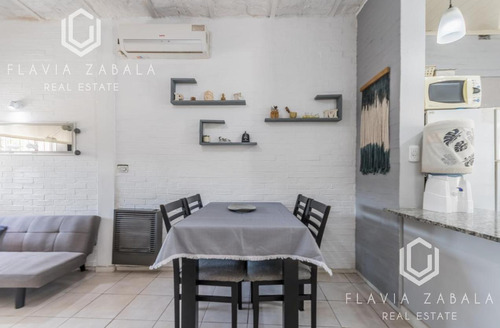 Venta Casa Tres Ambientes Con Pileta Y Jardín En Ituzaingo