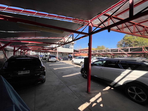 Gran Local Comercial En Las Condes Con Patente Automotriz.-