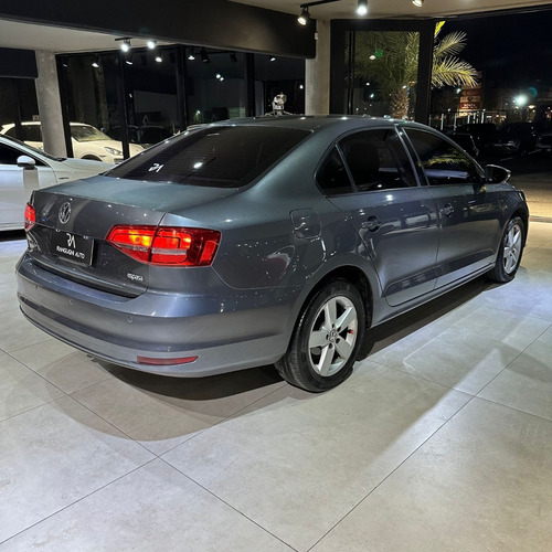 Volkswagen Vento 2.5 Advance Plus 170cv Tiptronic