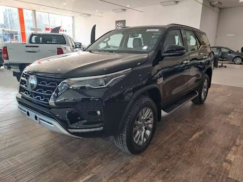 Toyota Hilux SW4 2.8 D-4D TURBO DIESEL SRX 4X4 AUTOMÁTICO