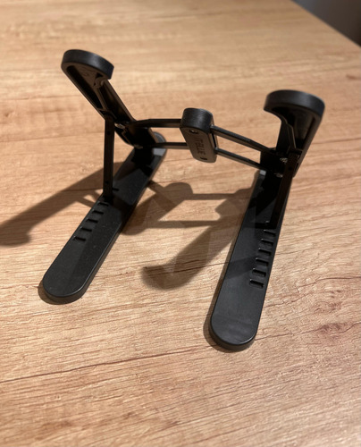 Soporte Genérico Para Tablets Con Múltiples Ángulos Negro