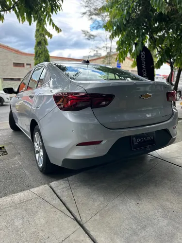 Chevrolet Onix 1.0T Premier Sedan At