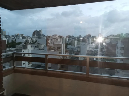 Apartamento En Alquiler Calle Cerro Largo, Centro