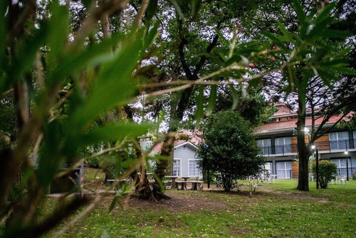 Hotel Con 20 Habitaciones Con Lote Unificado