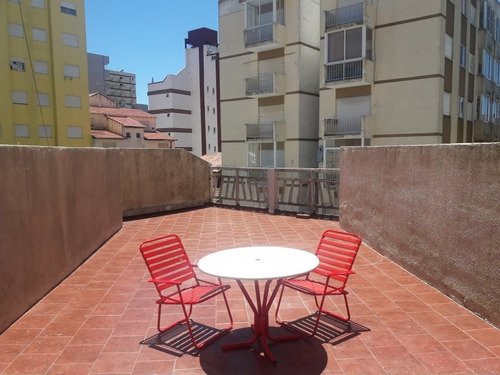 Imagen 12 de 14 de Amplio Departamento De 1 Ambiente, Terraza Propia Y Cochera