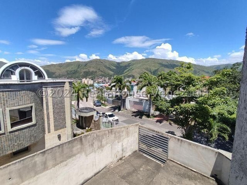 Casa En Venta En Guaracarima La Victoria 25-14133
