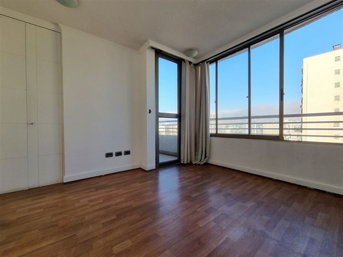 Departamento En Venta De 2 Dorm. En Ñuñoa