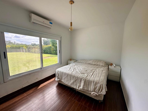 Casa En Venta 5 Ambientes Con Cochera, Pileta, Galeria