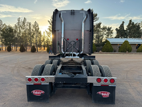 Tractocamión 2006 Peterbilt 387 - C15 - Manual 18 Vel.