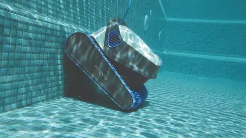 Robot Dolphin Barrefondo Limpia Piscina S200 Linea Flotacion