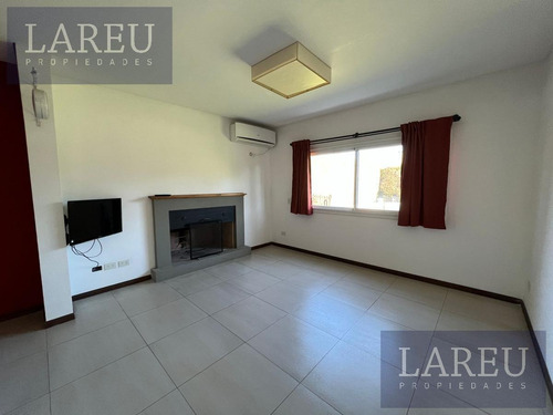 Imagen 12 de 30 de Casa En Venta En Villa Olivos