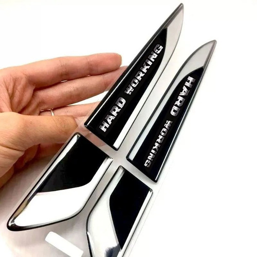 Imagem 3 de 4 de Aplique Lateral Strada Hard Working Emblema Resinado Cromado