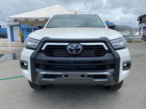 Imagen 5 de 10 de Toyota Hilux Adventure Diésel