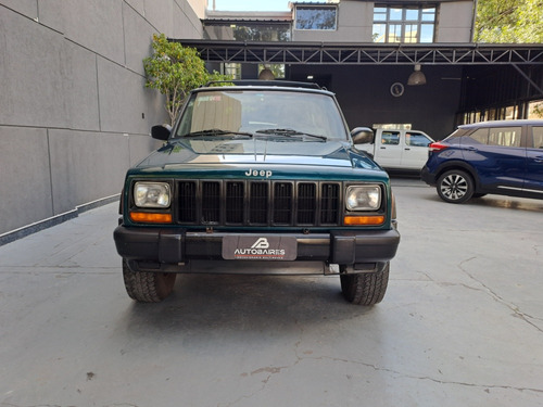 Jeep Cherokee 2.5 Sport