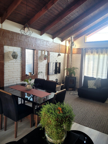 Acogedora Casa En Condominio Villa Los Jardines Algarrobo