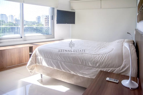 Apartamento En Venta En Torre Esmeralda De 3 Dormitorios , En Punta Del Este