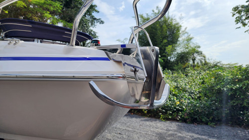 Focker 240 + Evinrude E-tec 300 Hp
