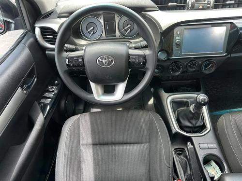 Toyota Hilux 4x4 2400cc Mt Aa