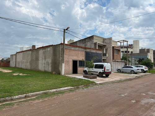 Imagen 7 de 9 de Terreno En Barrio Residencial A Minutos Del Centro!