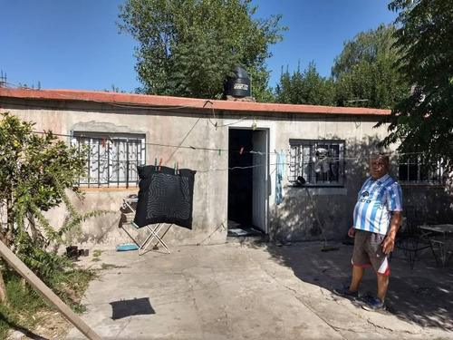 Imagen 14 de 18 de Vivienda Multifamiliar Con Un Casa Y Dos Departamentos.