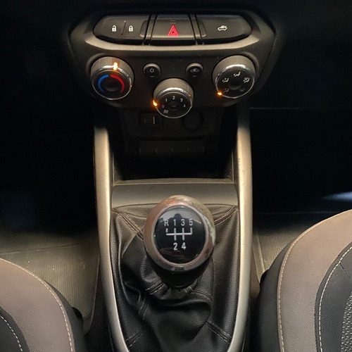 Imagem 15 de 15 de Chevrolet Prisma Lt 1.0 2015 Flex Manual