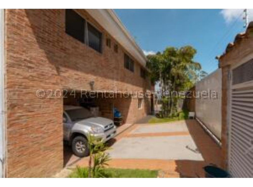 #24-29143 Increíble Casa Ubicada En Alto Hatillo
