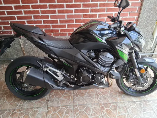 Moto En Excelentes Condiciones Poco Uso Como Nueva