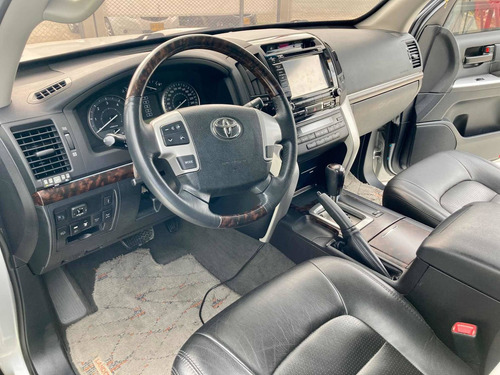 Toyota Land Cruiser 200 2015 4.5 Vxr
