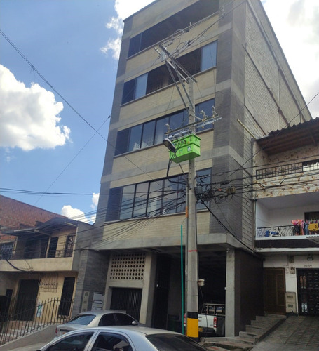 Vendo Edificio  Con 5 Bodegas 1150 Mts