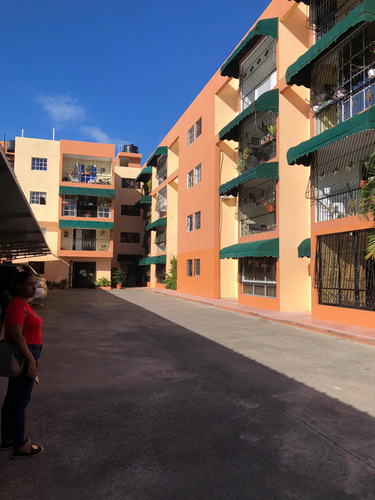 Vendo Apartamento En Ens. Isabelita, Próximo A La Av. España