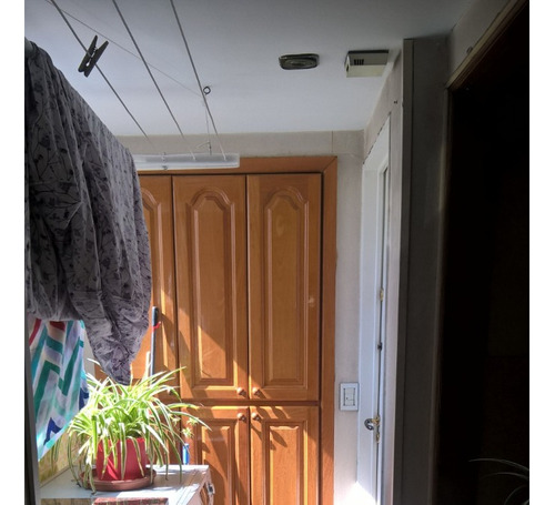 ! Vendo Depto. Amplio Con Dependencia Y Cochera Excelente Oportunidad ¡