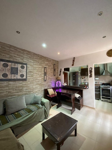 Departamento Tipo Casa En Venta En Wilde Centro