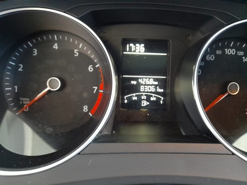 Imagen 5 de 8 de Volkswagen Jetta 2018 2.5 Comfortline Tiptronic At