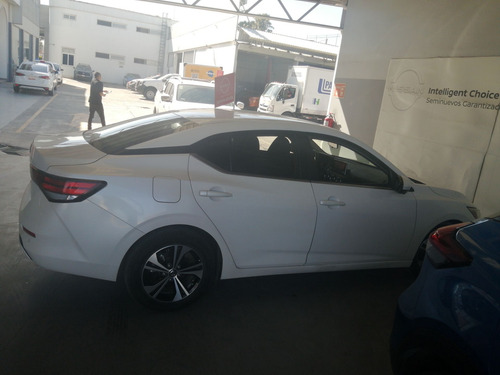 Nissan Sentra 2.0 Advance Mt