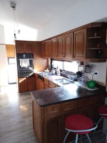 Imagen 16 de 30 de Casa 2 Plantas. Parque Avellaneda, Fernandez 1600. 250 M2