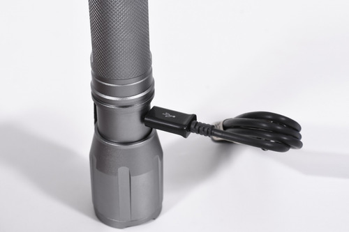 Imagen 3 de 9 de Linterna Led Recargable 600 Lumenes Cree Hamilton Ll35r